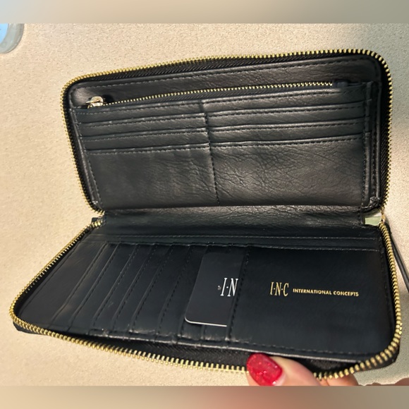 INC wallet - Picture 3 of 5